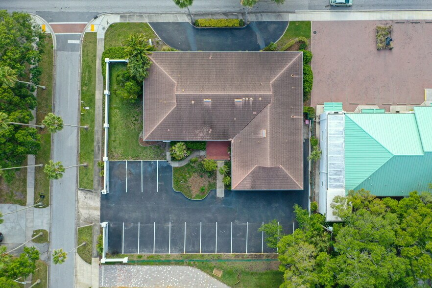 More Photos Of 609 Indian Rocks Rd, Belleair Medical For Sale