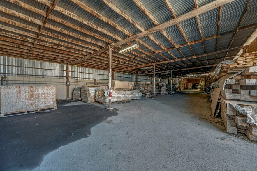 More Photos Of 708 N Pleasant Ave, Fresno Warehouse For Sale