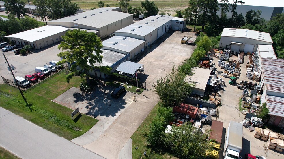 More Photos Of 10827 Tower Oaks Blvd, Houston Warehouse For Sale