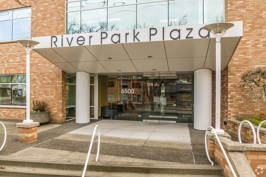 More Photos Of 6500 S Macadam Ave, Portland Office For Lease