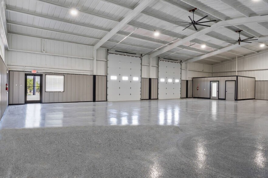 More Photos Of 2036 Seaborn Road Building 3 Suite A, Ponder Warehouse For Lease