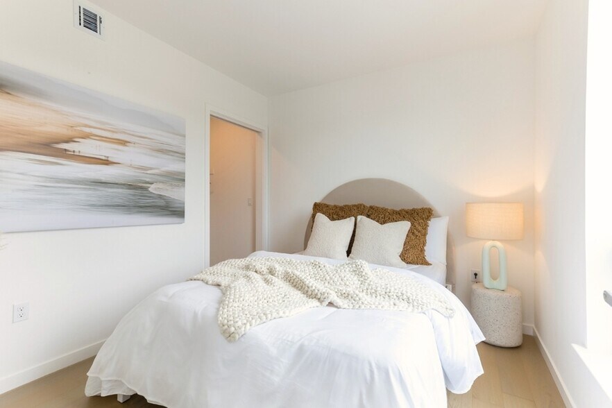 More Photos Of 1380 N California Blvd, Walnut Creek Apartments For Lease