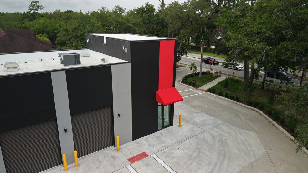 More Photos Of 3618 Lithia Pinecrest Rd, Valrico Auto Repair For Sale