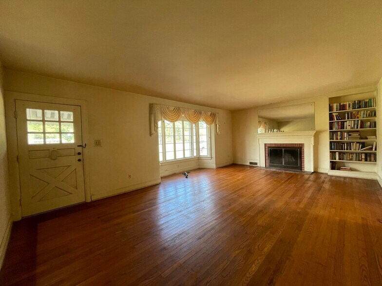 More Photos Of 1810 US Highway 17, Williamston Flex For Sale