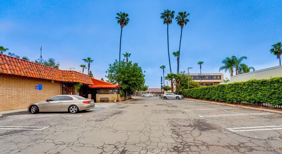 More Photos Of 340 W Grand Ave, Escondido Restaurant For Sale