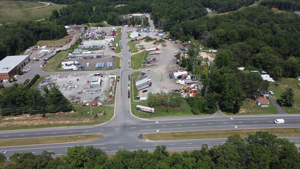 More Photos Of 6933 Colchester Park Dr, Manassas Warehouse For Lease