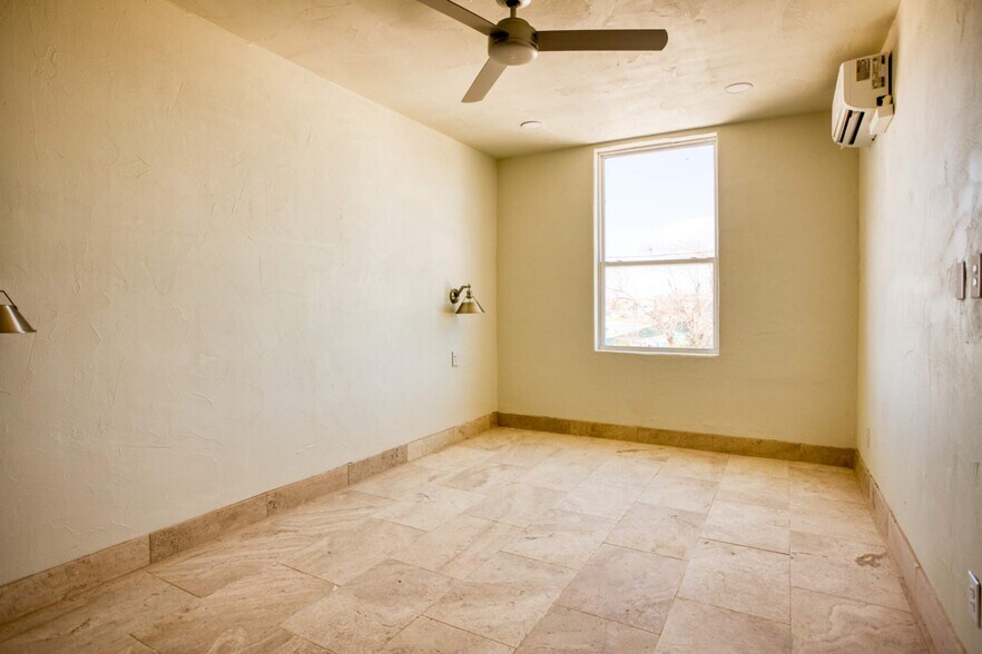 More Photos Of 615 W Avenue A, Port Aransas Apartments For Sale