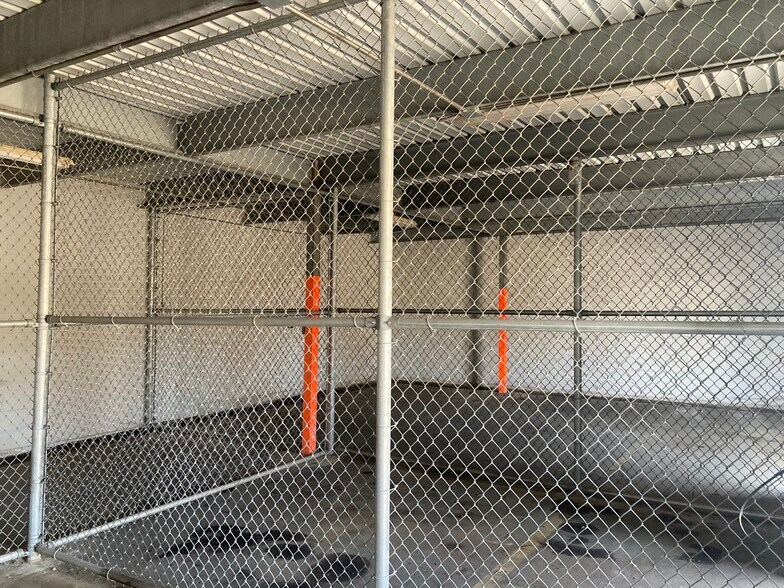 More Photos Of 3901 Lefferson Rd, Middletown Warehouse For Lease