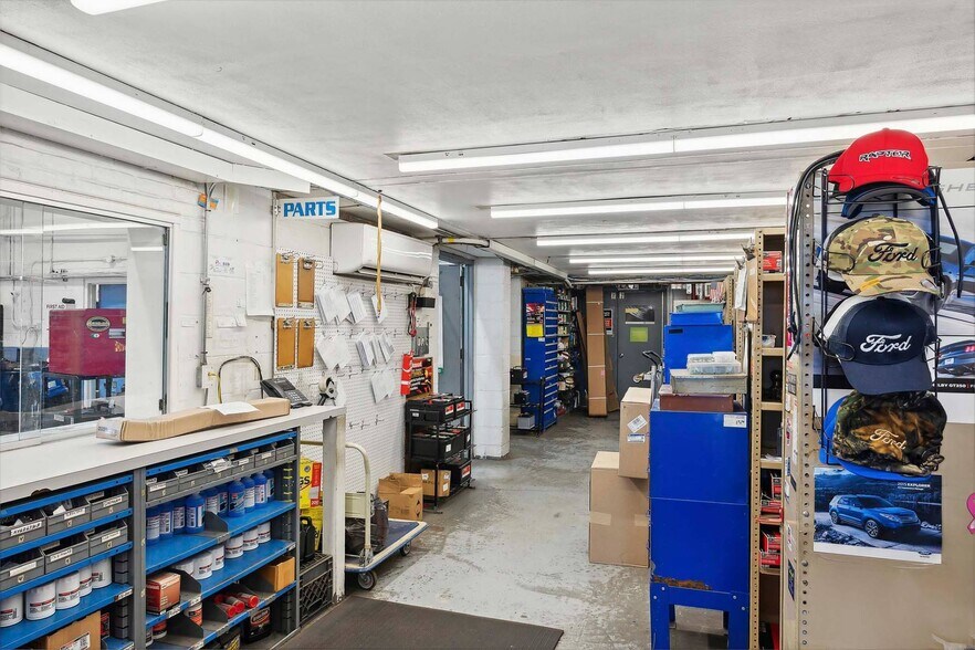 More Photos Of 729 County Road 39A, Southampton Auto Dealership For Sale