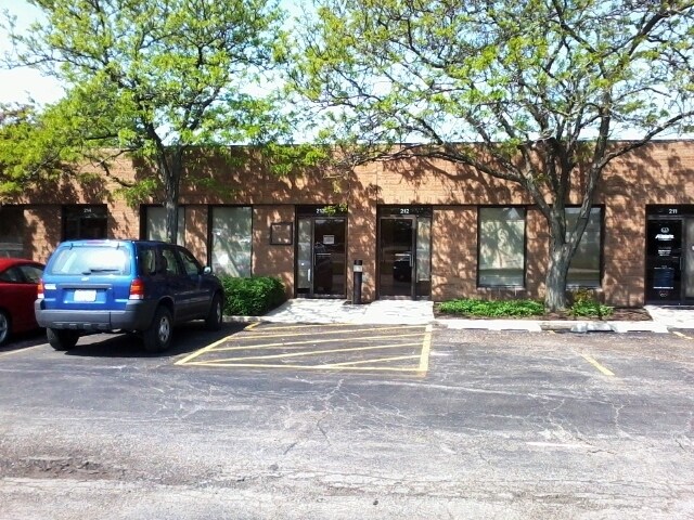 More Photos Of 4255 Westbrook Dr, Aurora Medical For Lease