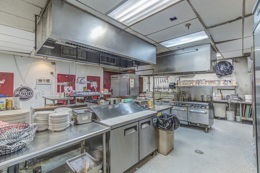 More Photos Of 500 W F St, Casper Restaurant For Sale