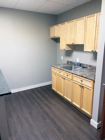 More Photos Of 9943 109th St, Edmonton Office For Sale