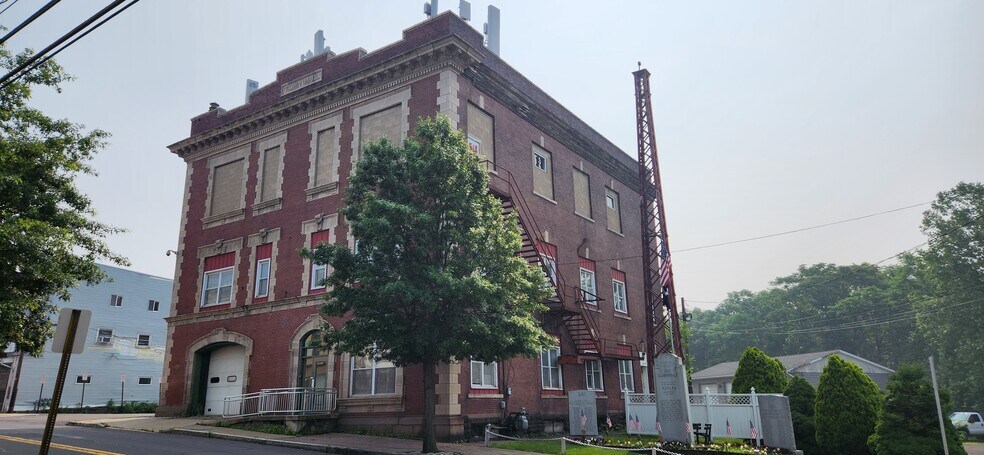 Primary Photo Of 8 N Main St, Ashley Office Residential For Sale