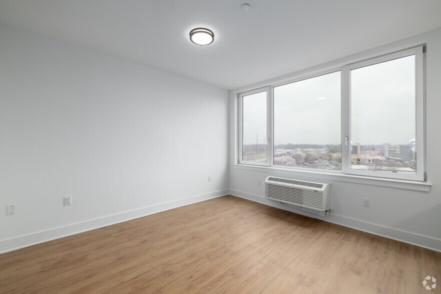 More Photos Of 300 E Main St, Bound Brook Apartments For Lease