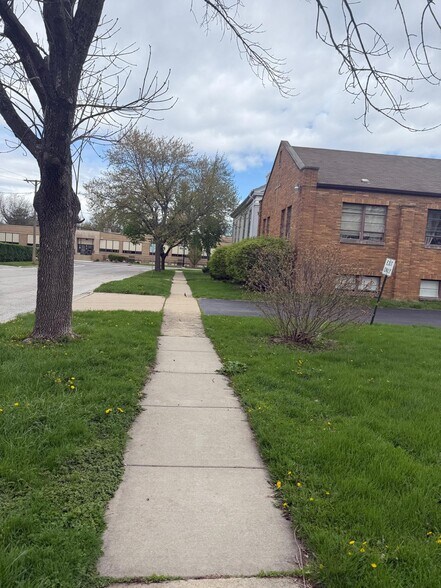 More Photos Of 15109 S Dillman St, Plainfield Religious Facility For Sale