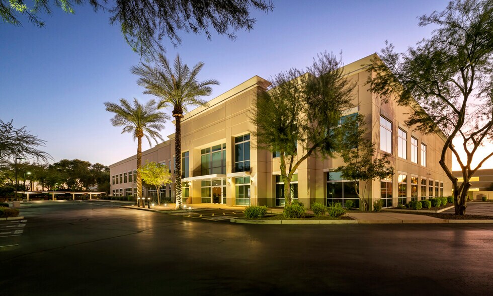 More Photos Of 2600 W Geronimo Pl, Chandler Flex For Lease
