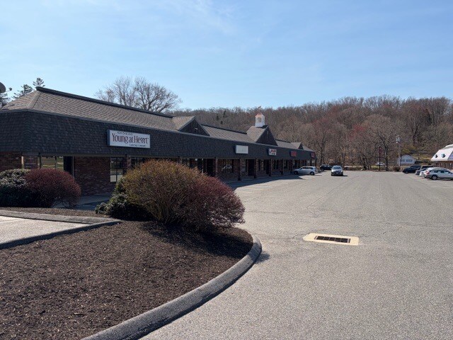 More Photos Of 248 Oxford Rd, Oxford Storefront Retail Office For Lease