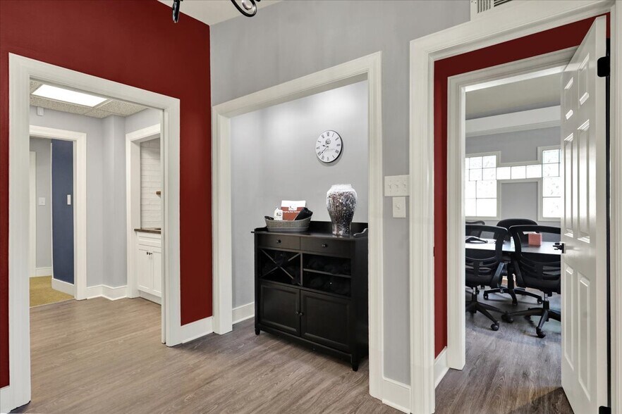 More Photos Of 879 Fritztown Rd, Sinking Spring Office For Lease