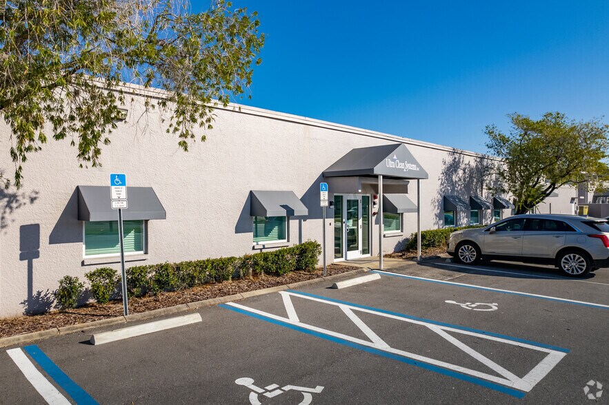 Primary Photo Of 110-114 Douglas Rd E, Oldsmar Manufacturing For Sale