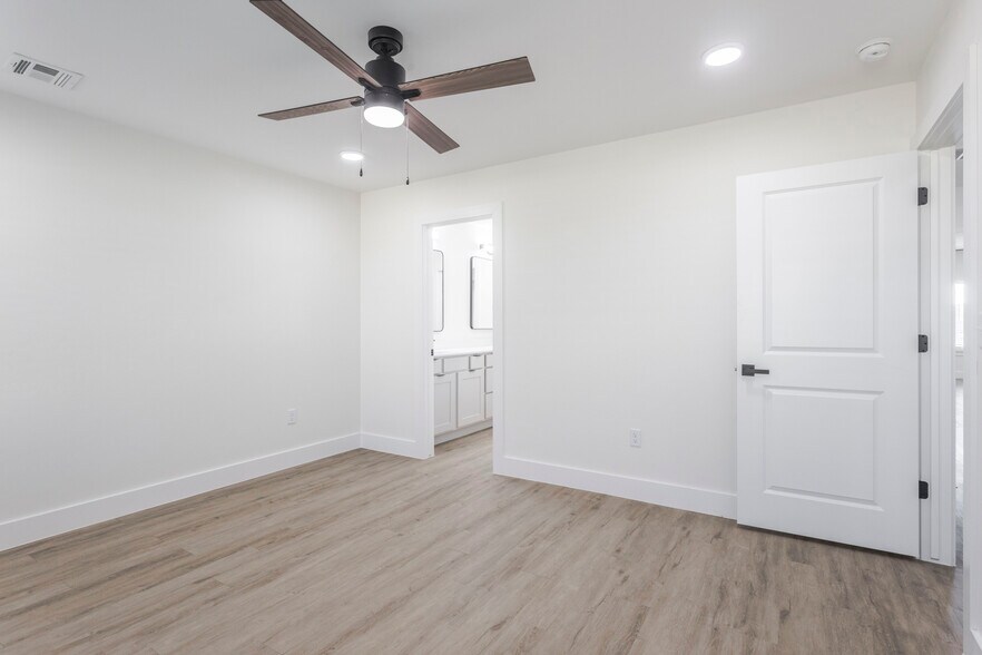 More Photos Of 11501 N Oklahoma Ave, Oklahoma City Apartments For Sale