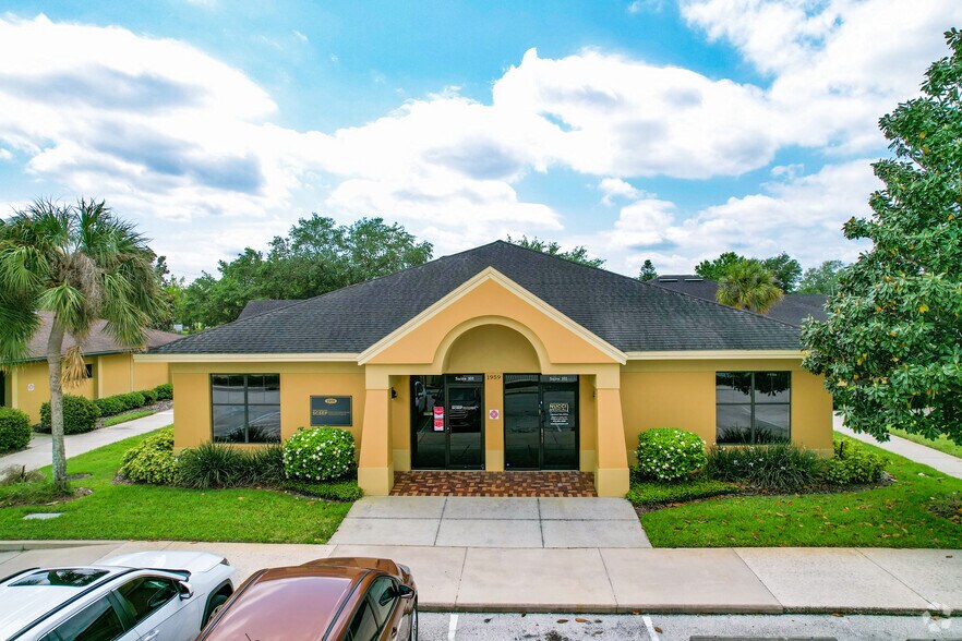Primary Photo Of 1959 E Edgewood Dr, Lakeland Office For Lease
