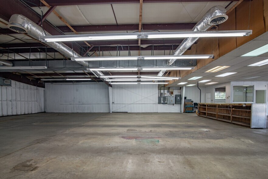 More Photos Of 716 High St, Brandenburg Freestanding For Sale