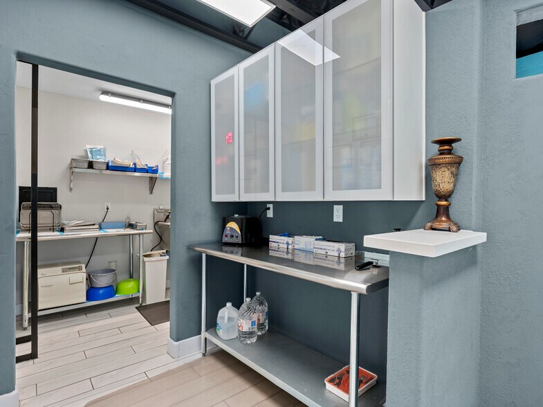 More Photos Of 3549 Camino Del Rio S, San Diego Medical For Sale