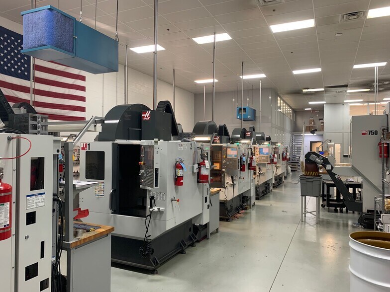 More Photos Of 301-315 Camars Dr, Warminster Township Light Manufacturing For Sale