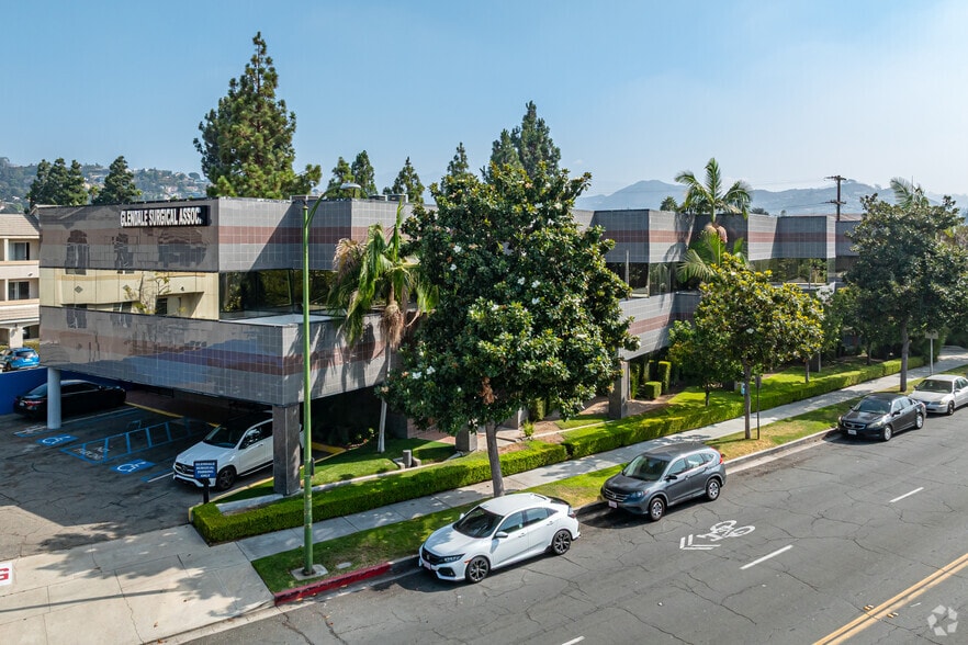 More Photos Of 221 E Glenoaks Blvd, Glendale Medical For Lease