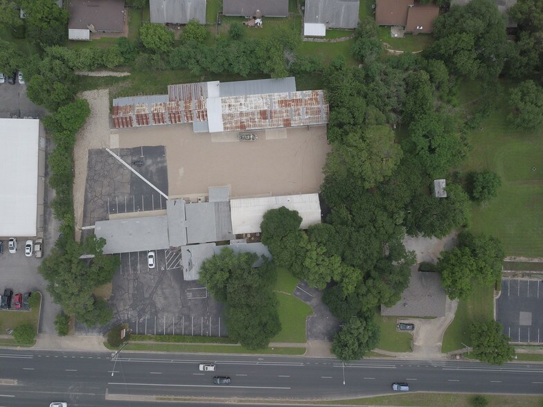 More Photos Of 1500 Stassney Ln, Austin Light Manufacturing For Lease