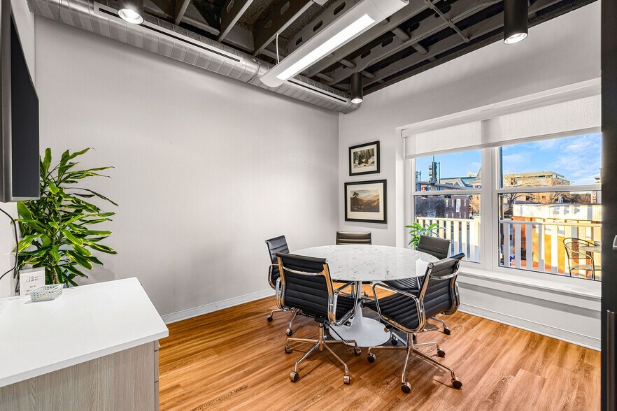 More Photos Of 125 W Central Ave, Bentonville Office For Sale