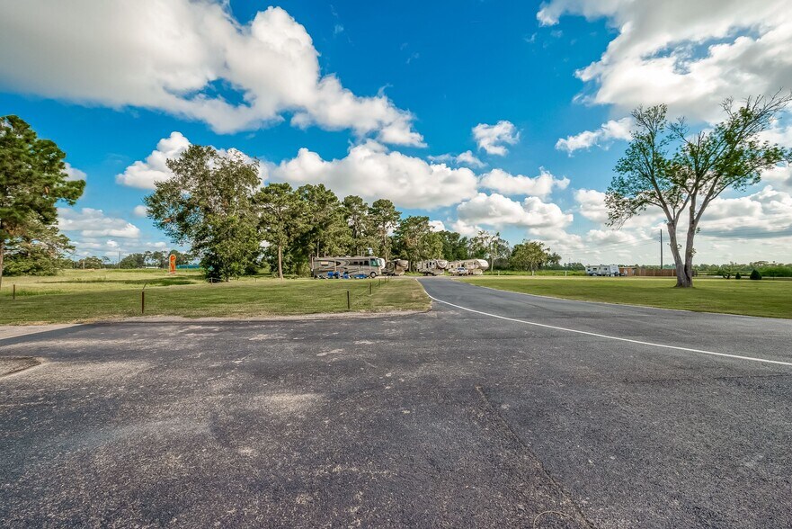 More Photos Of 16181 Lindstrom Rd, Crosby Trailer Camper Park For Sale