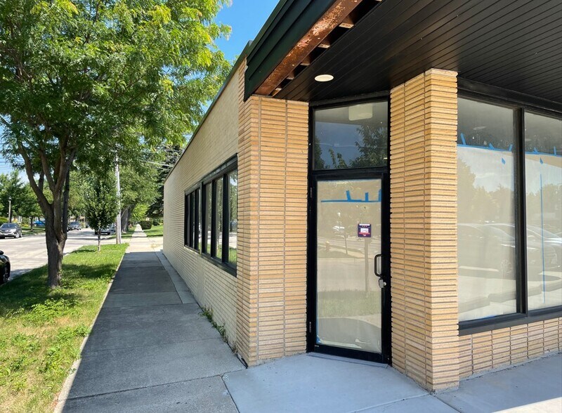 More Photos Of 3354-3358 Main St, Skokie Storefront Retail Office For Lease