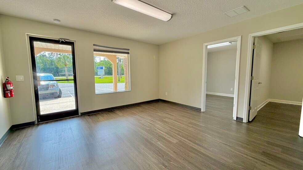 More Photos Of 1108 S State St, Bunnell Office For Lease