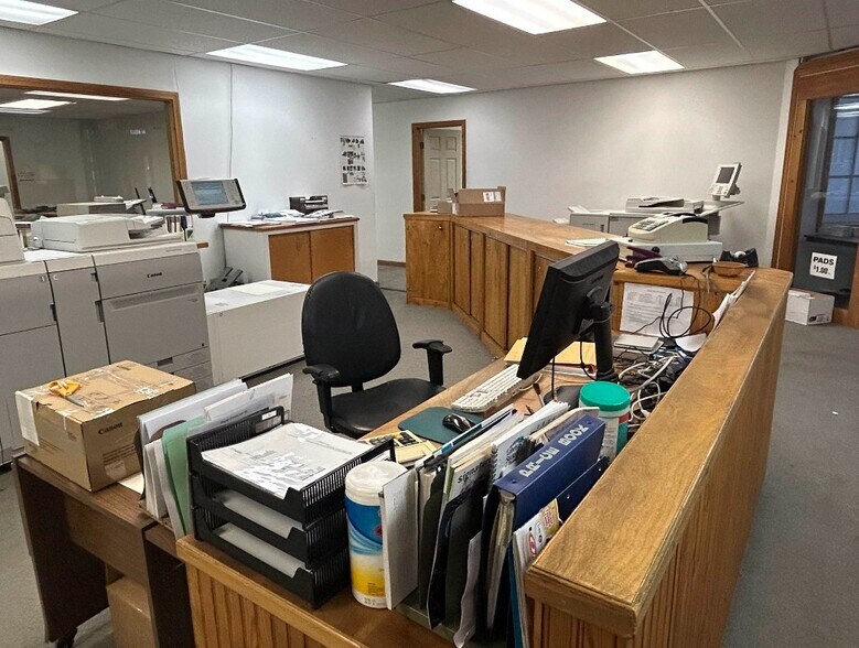 More Photos Of 736 Main St, Bennington Specialty For Sale