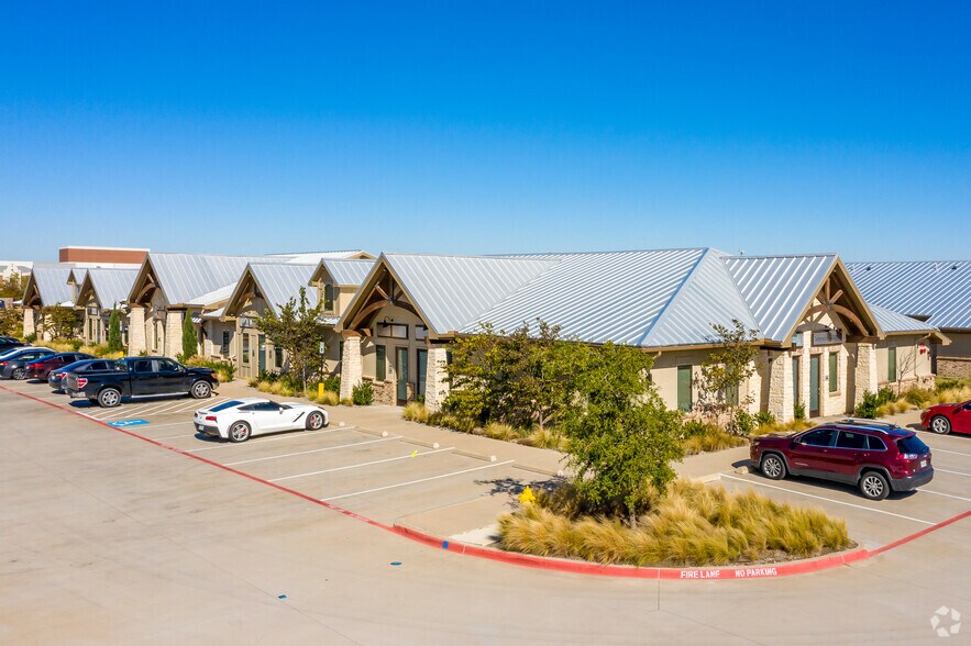 More Photos Of 4645 Avon Ln, Frisco Unknown For Lease