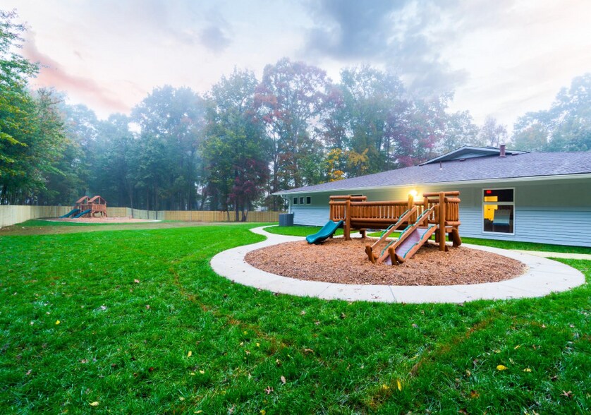 More Photos Of 6008 Hampshire Cir, Waldorf Daycare Center For Sale