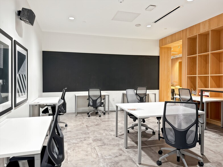 More Photos Of 6600 Chase Oaks Blvd, Plano Coworking Space