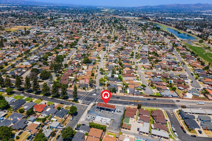 More Photos Of 9706 Telegraph Rd, Downey Service Station For Sale