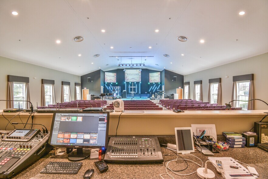 More Photos Of 1400 Grayson Hwy, Lawrenceville Religious Facility For Sale