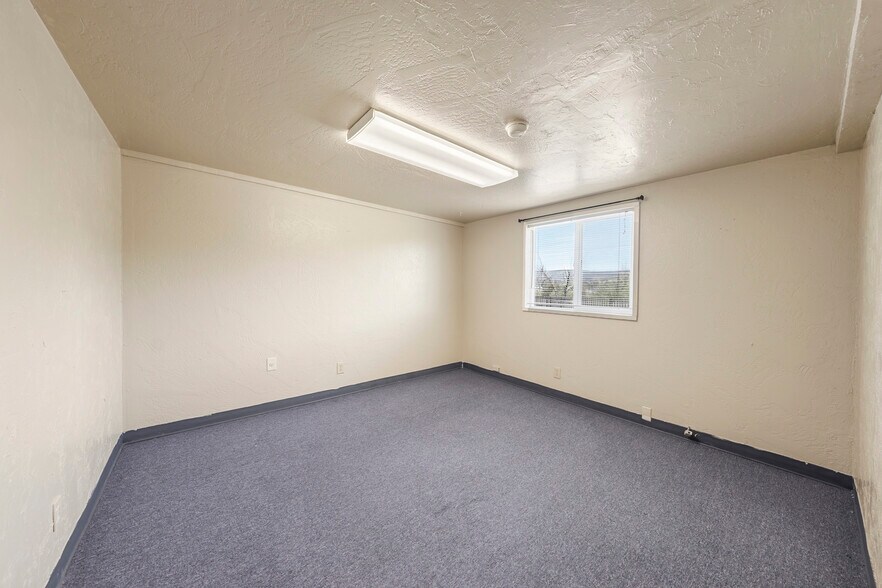 More Photos Of 143 S Main St, Phoenix Office For Sale