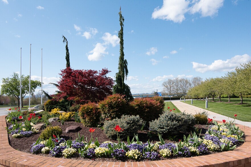 More Photos Of 14700 Citicorp Dr, Hagerstown Office For Sale