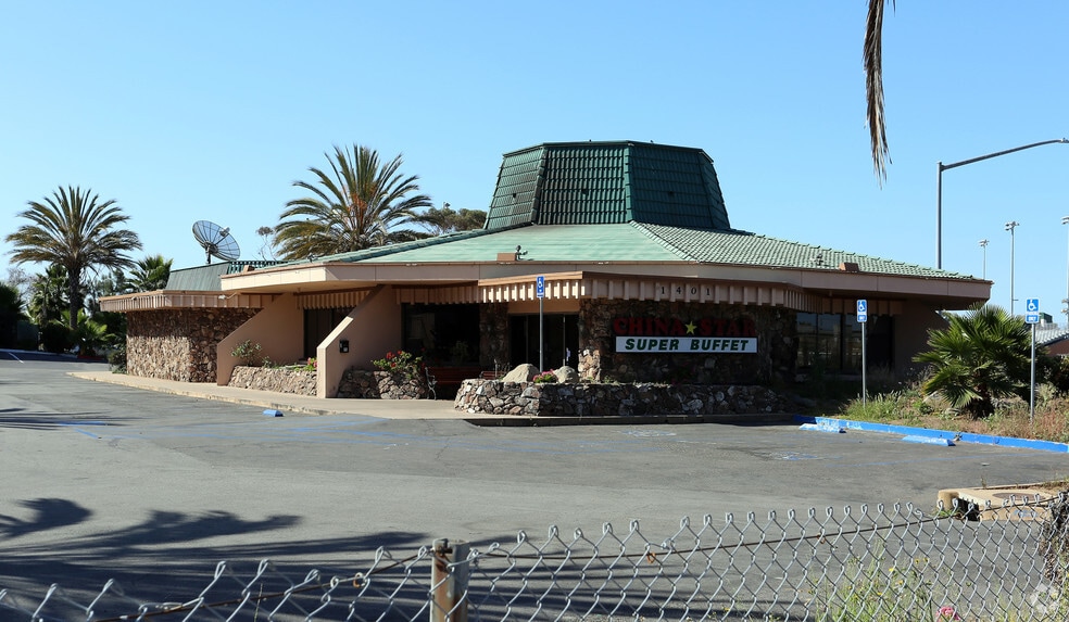 More Photos Of 1401 Mission Ave, Oceanside Restaurant For Lease