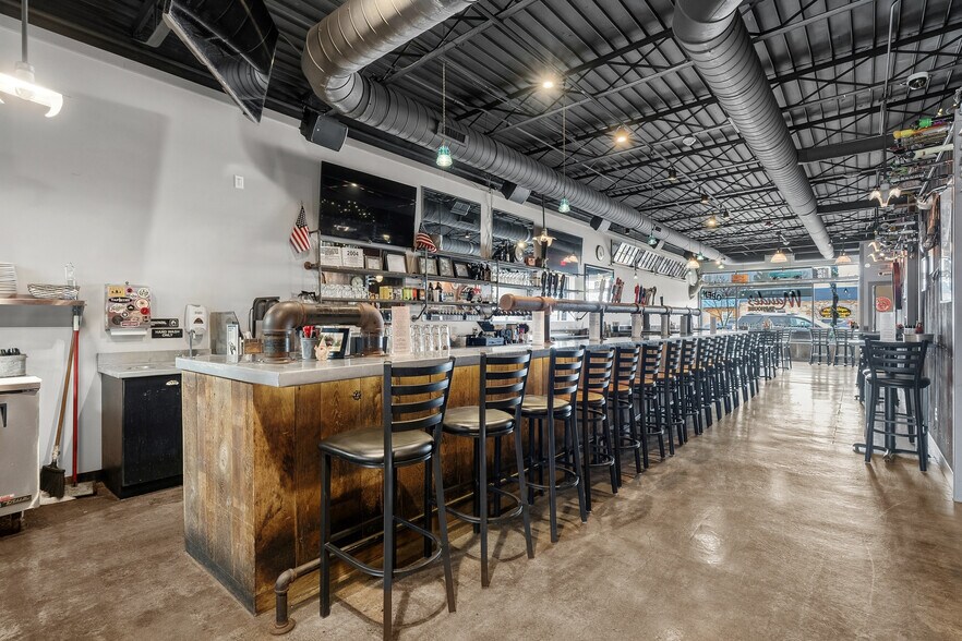 More Photos Of 117 E Allegan St, Otsego General Retail For Sale