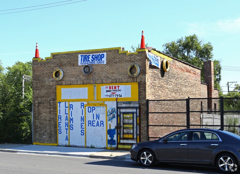 Primary Photo Of 4315 W Roosevelt Rd, Chicago Auto Repair For Lease