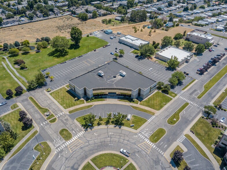 More Photos Of 2425 Stevens Center Pl, Richland Office For Lease