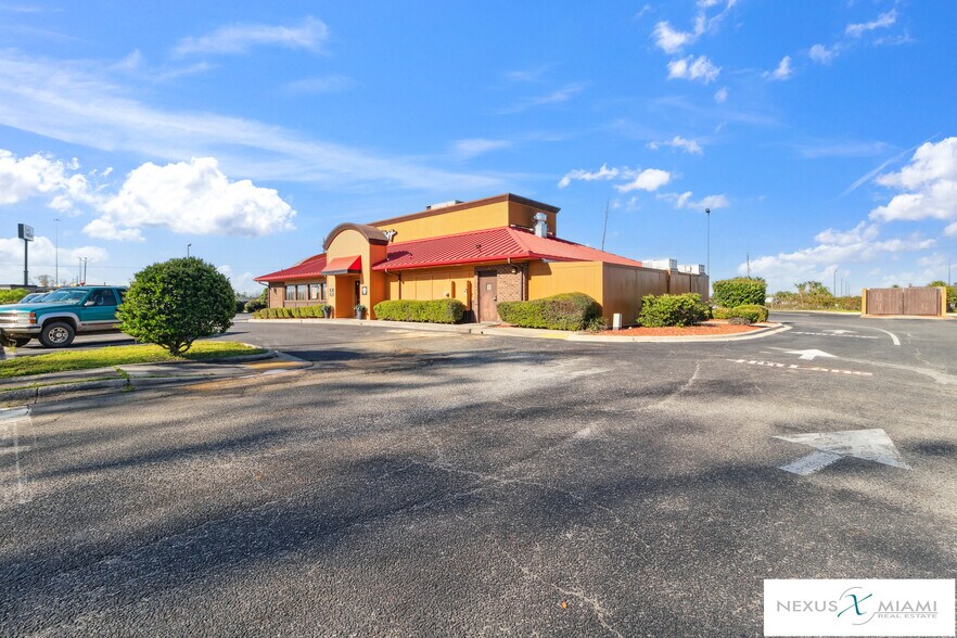 More Photos Of 2185 Post Oak, Marianna Fast Food For Sale