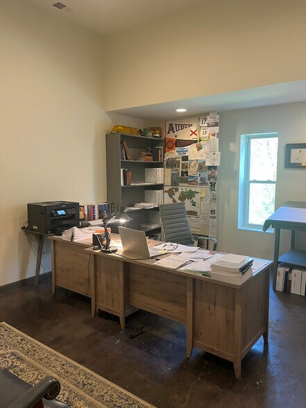 More Photos Of 740 Volare Dr, Birmingham Light Distribution For Sale