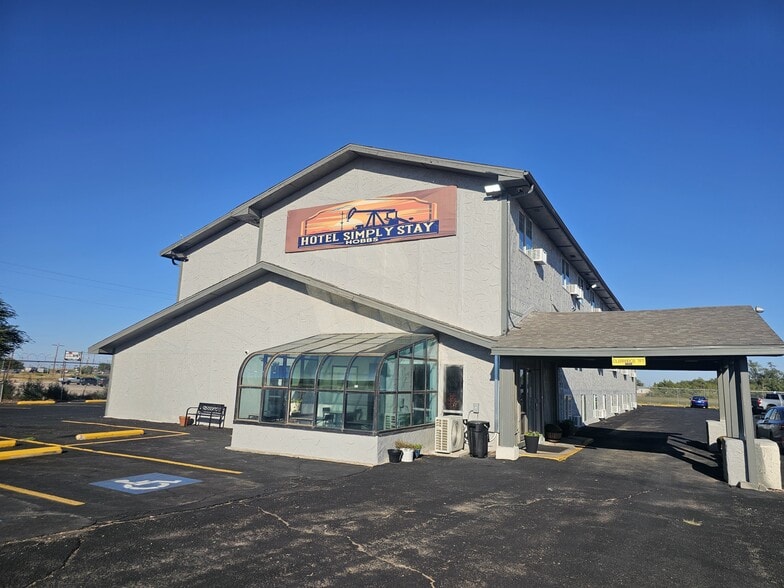 More Photos Of 722 N Marland Blvd, Hobbs Hotel For Sale