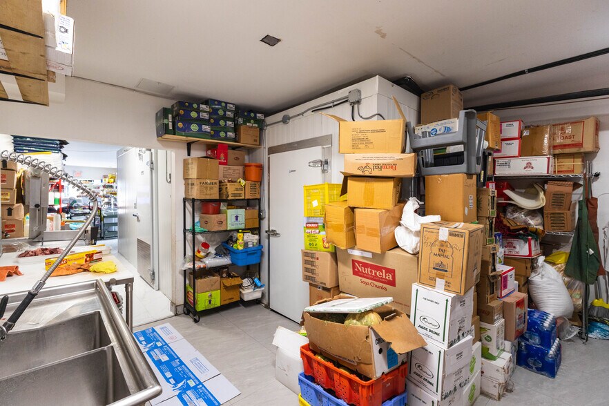 More Photos Of 6653 Main St, Vancouver Apartments For Sale